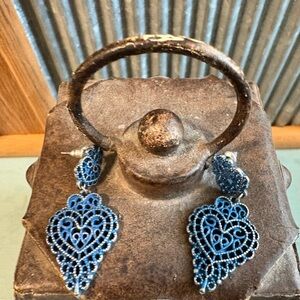 Elegant Blue Filigree Heart Earrings